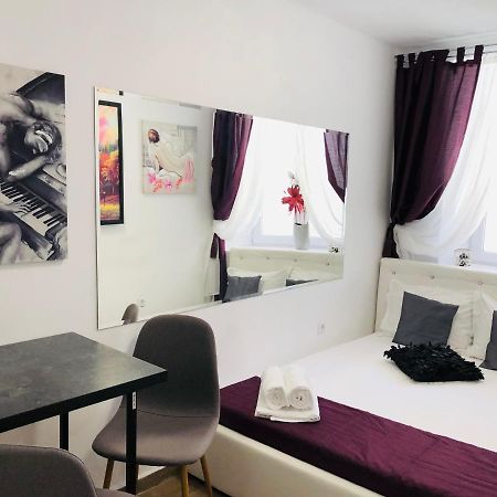 Central Petit Room Brasov Ngoại thất bức ảnh