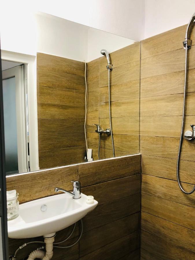 Central Petit Room Brasov Ngoại thất bức ảnh