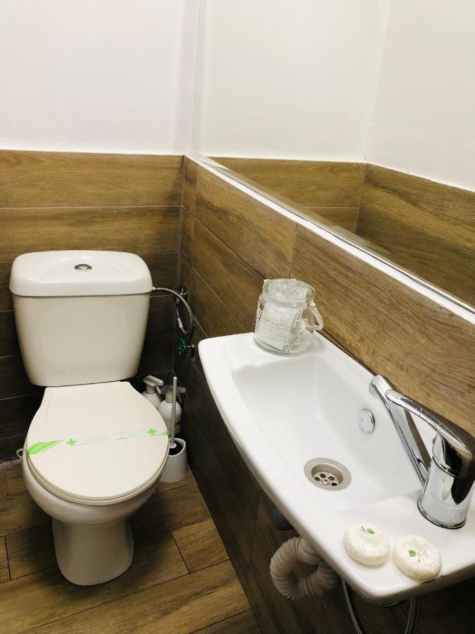 Central Petit Room Brasov Ngoại thất bức ảnh