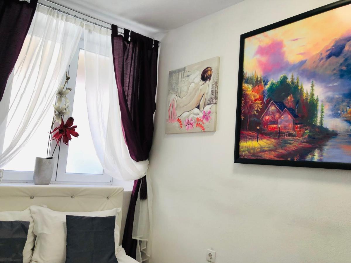 Central Petit Room Brasov Ngoại thất bức ảnh