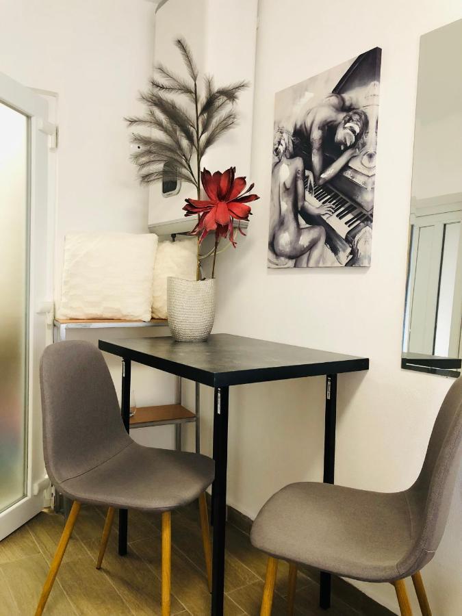 Central Petit Room Brasov Ngoại thất bức ảnh